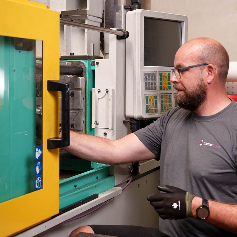 Memoplast Karriere-offene-Stellen-Verfahrensmechaniker-Job-Kunststofprototypen